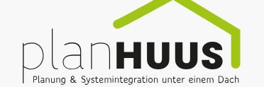 planHUUS Logo von planHUUS mit dem Slogan „Planung & Systemintegration unter einem Dach“.